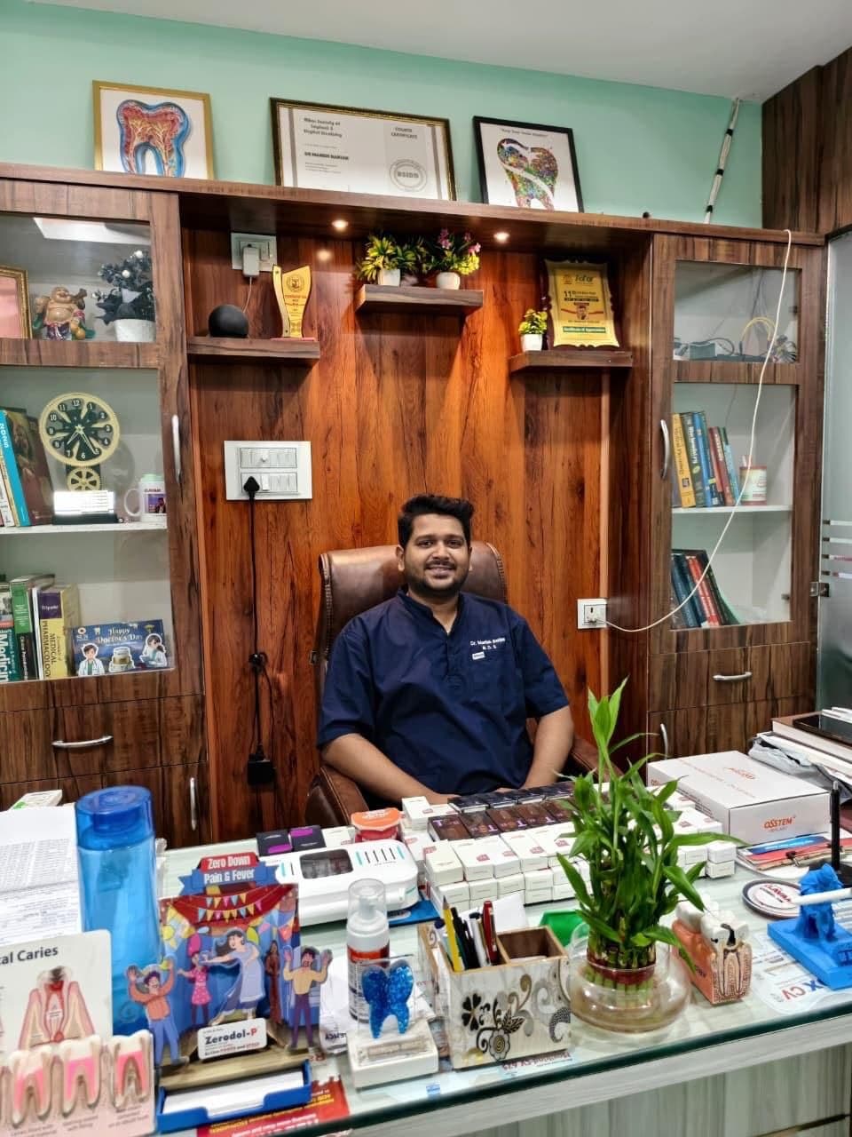 Dr. Manish Ranjan